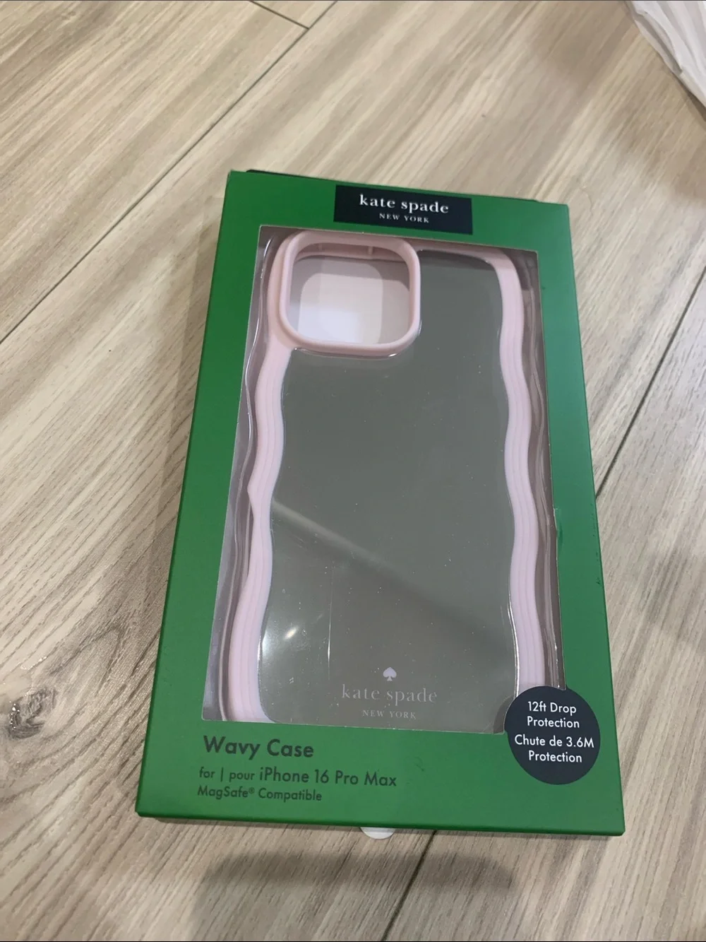 kate spade Clear Wavy Bumper iPhone 16 pro max Case in Light Pink